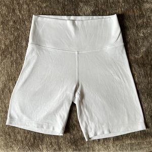 Aritzia 7” Butter Biker Shorts